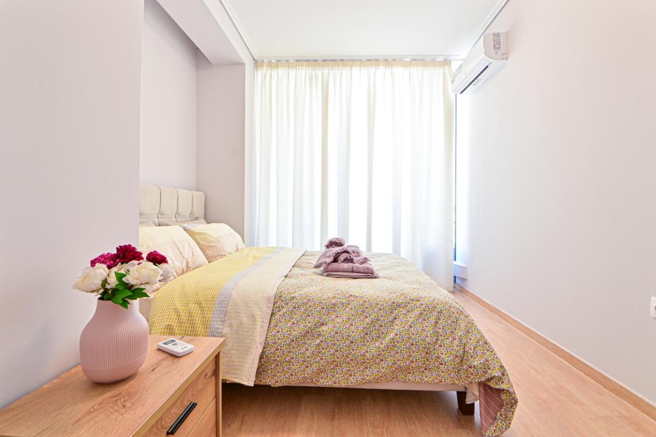 Modern Flat In The Heart Of Port Of Piraeus Apartamento Exterior foto